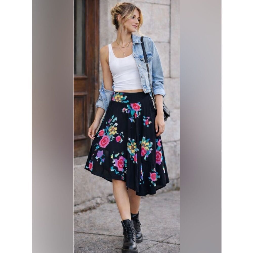 RicRac x Urban Outfitters Asymmetrical Hem Pixel Floral Swing Skirt- SZ L